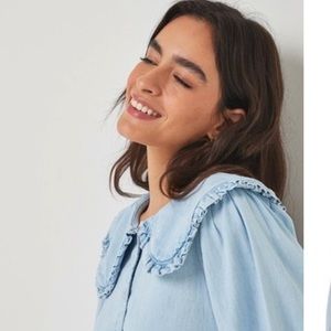 Clearance- make your offer! Levi's® Mimmi Statement Collar Blouse